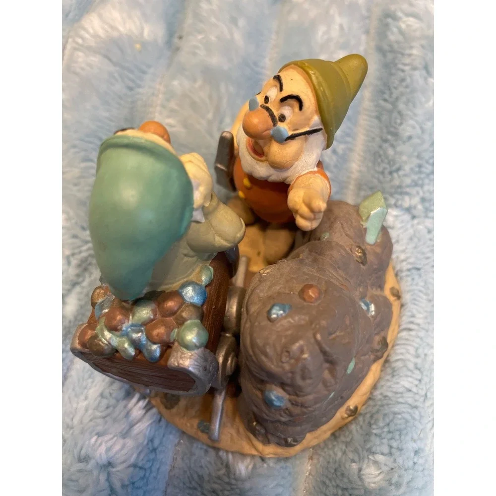 Disney The Classic Collection Snow White‎ Seven Dwarfs Mining Figurine
